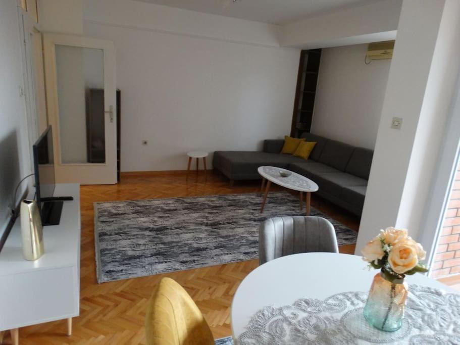 Miro'S Place Скопие Екстериор снимка